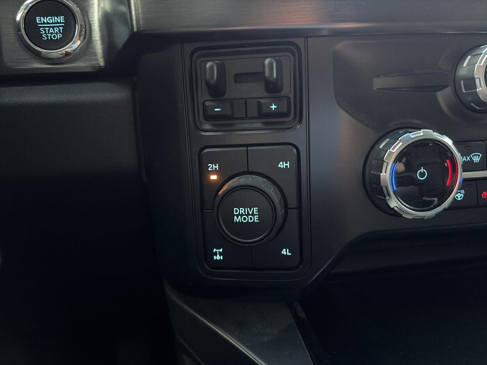 2025 Ford Super Duty F-250 SRW LARIAT 4WD Crew Cab 6.75' Box