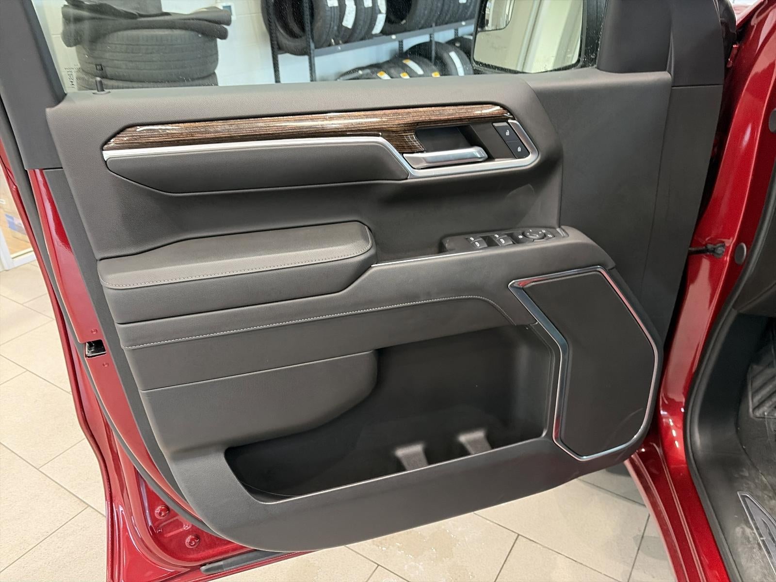 2024 GMC Sierra 1500 Crew Cab Short Box 4-Wheel Drive Elevation 3SB