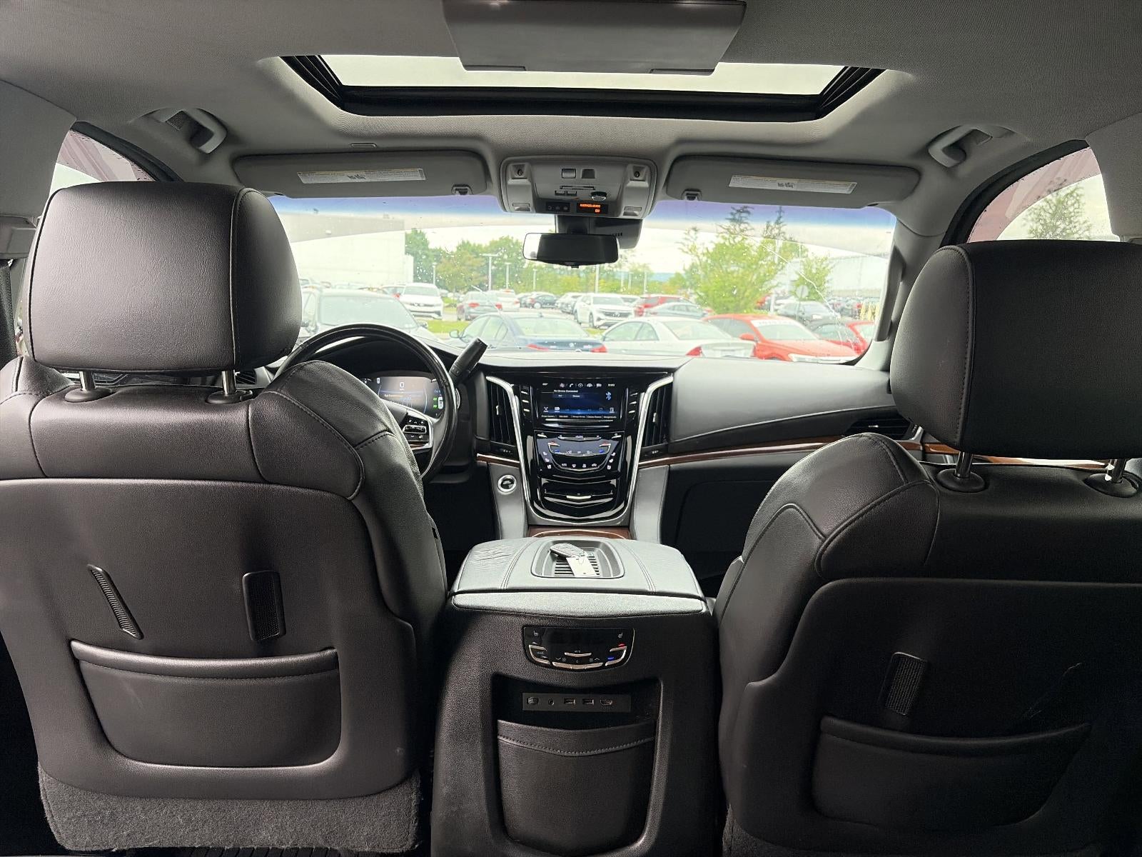 2018 Cadillac Escalade ESV 4WD Luxury