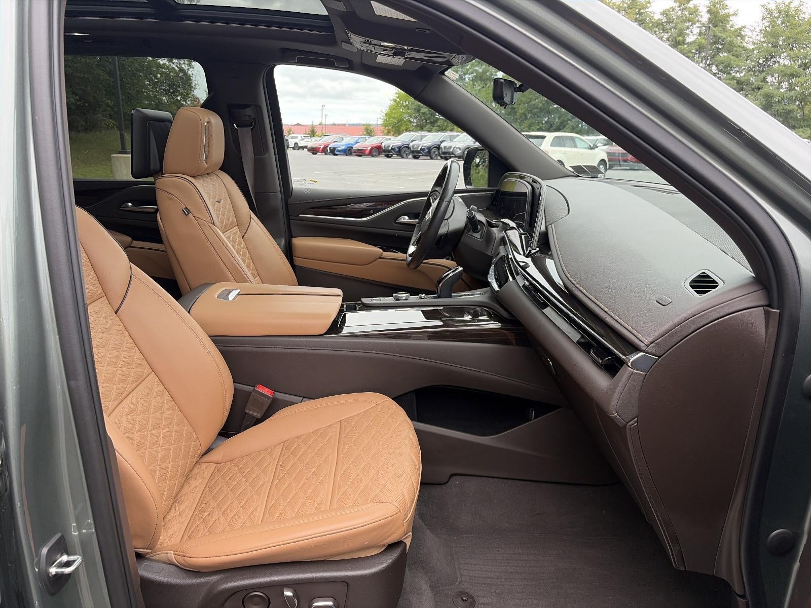 2023 Cadillac Escalade ESV 4WD Premium Luxury