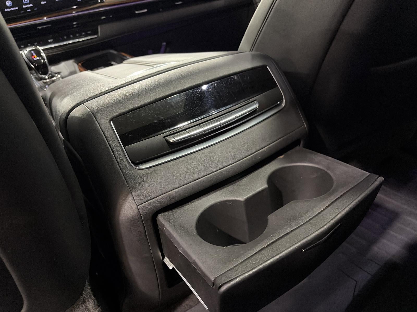 2023 Cadillac Escalade ESV 4WD Premium Luxury