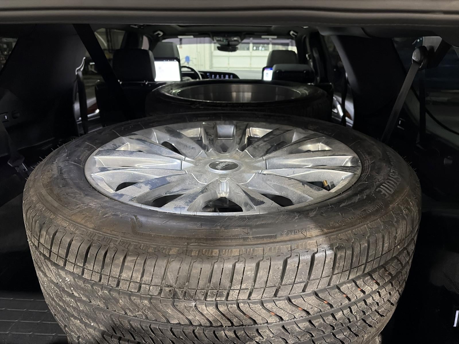 2023 Cadillac Escalade ESV 4WD Premium Luxury