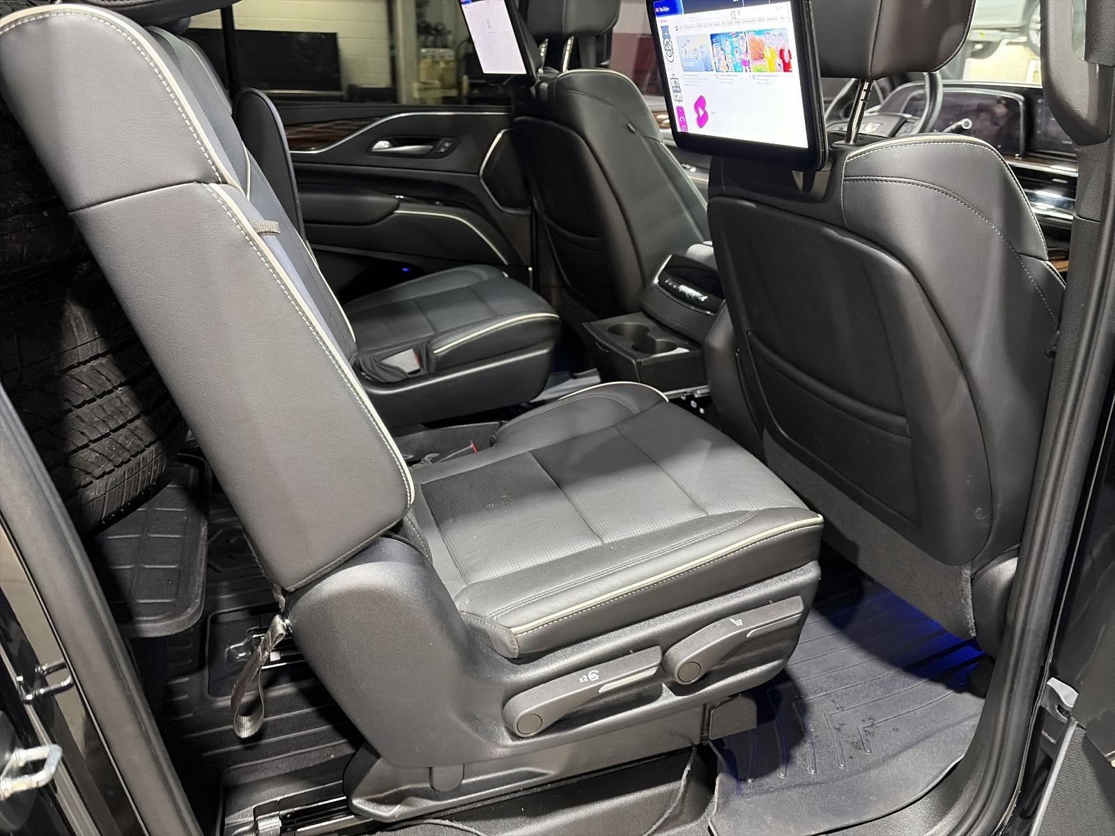 2023 Cadillac Escalade ESV 4WD Premium Luxury