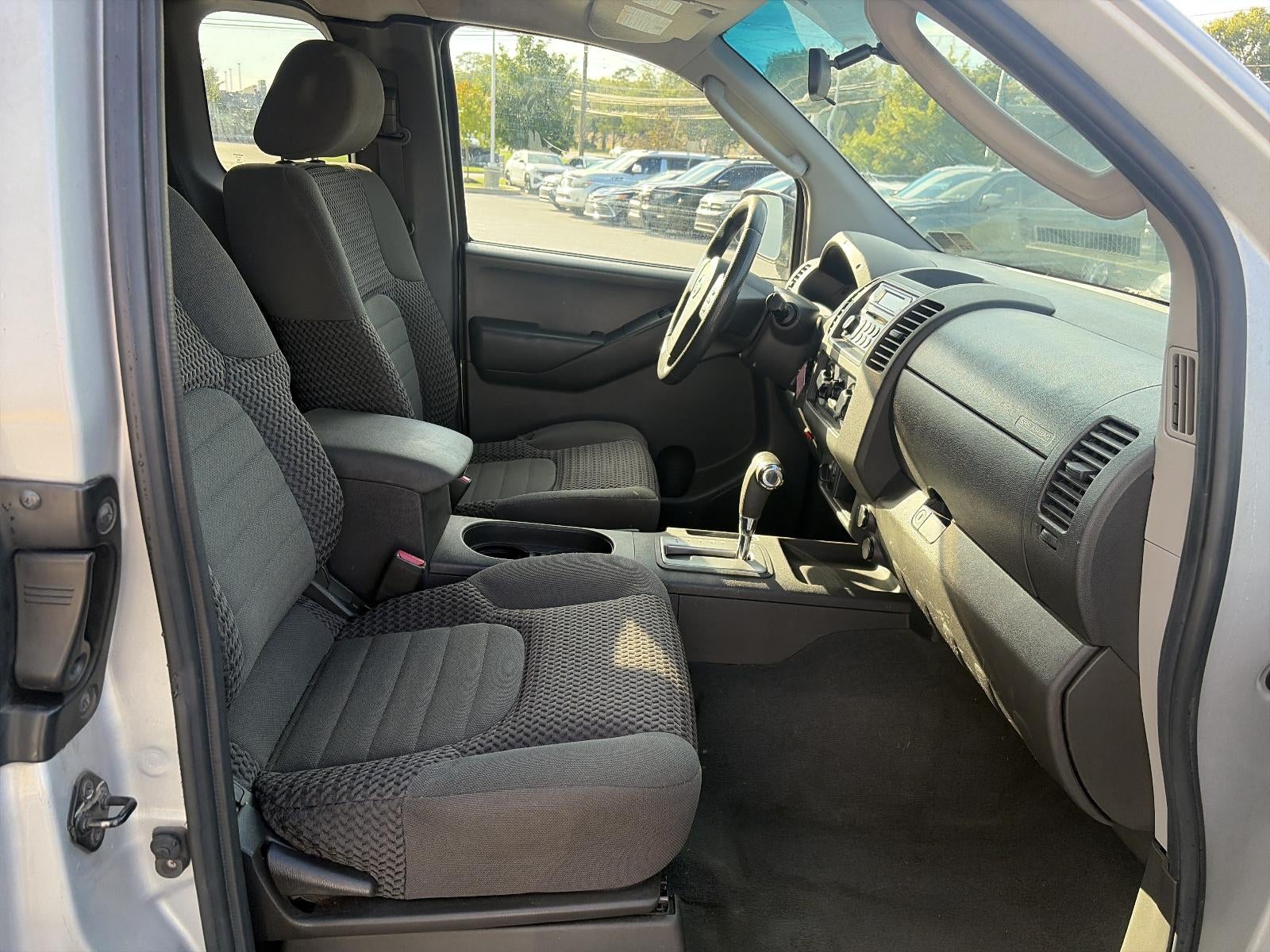 2007 Nissan Frontier 4WD King Cab Long Bed V6 Manual SE