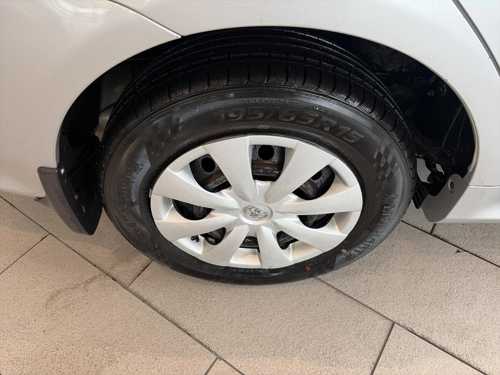 2010 Toyota Corolla 4dr Sdn Man (Natl)
