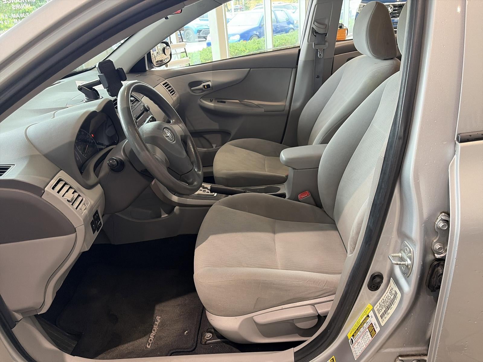 2010 Toyota Corolla 4dr Sdn Man (Natl)