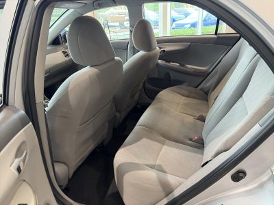2010 Toyota Corolla 4dr Sdn Man (Natl)