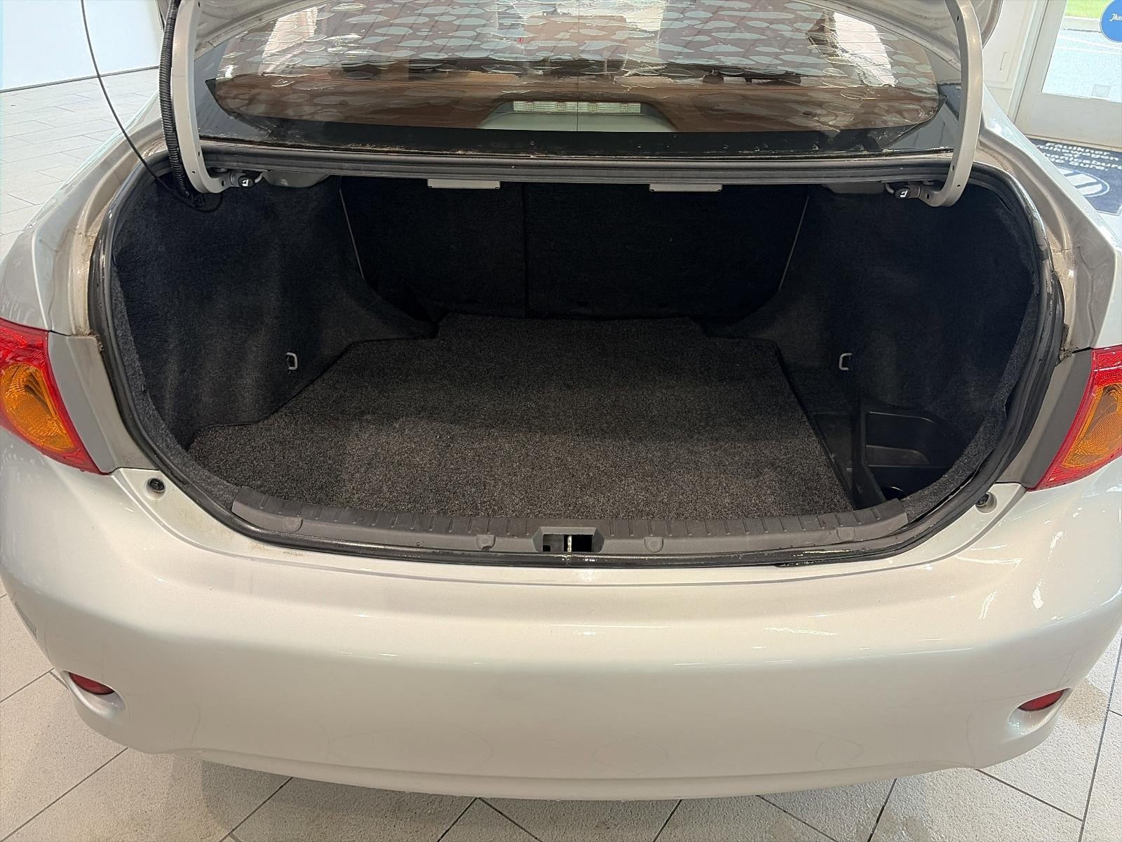 2010 Toyota Corolla 4dr Sdn Man (Natl)