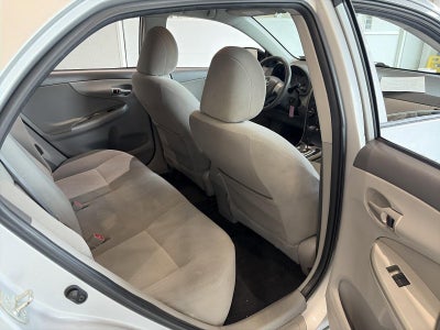 2010 Toyota Corolla 4dr Sdn Man (Natl)