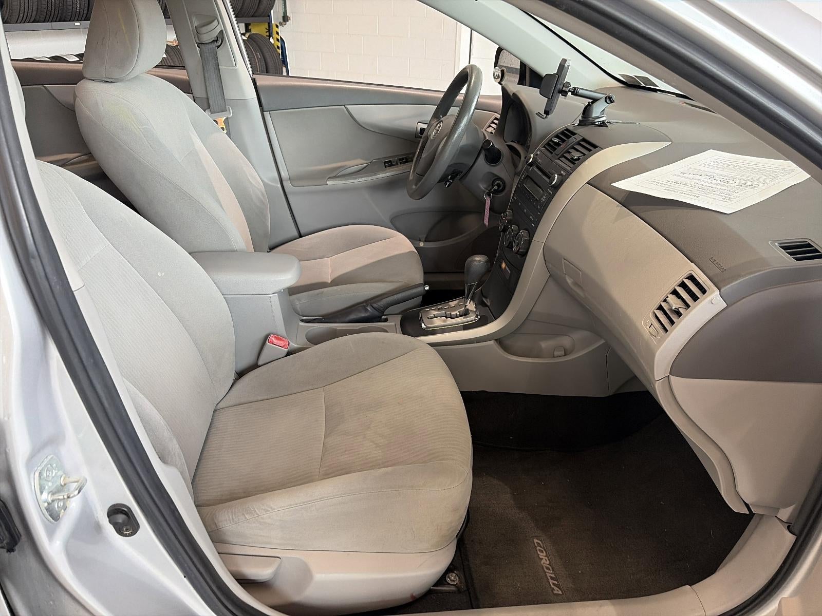 2010 Toyota Corolla 4dr Sdn Man (Natl)