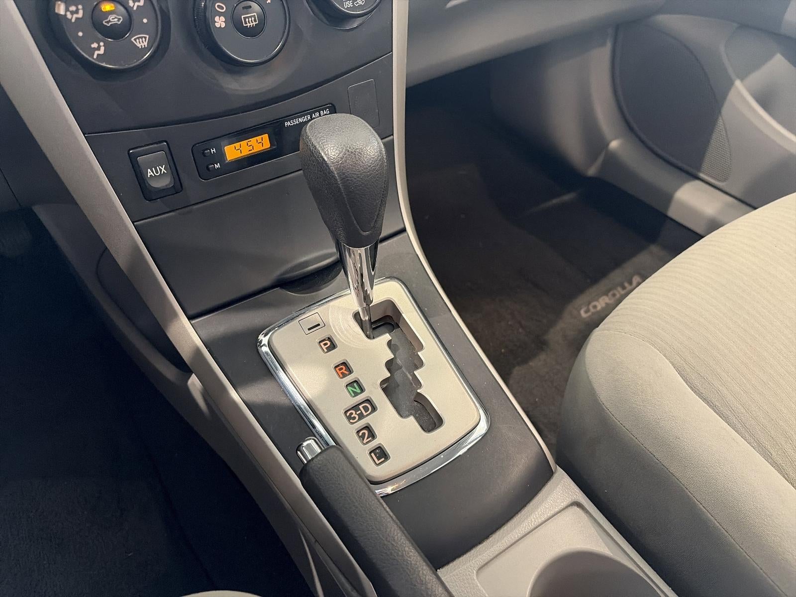 2010 Toyota Corolla 4dr Sdn Man (Natl)