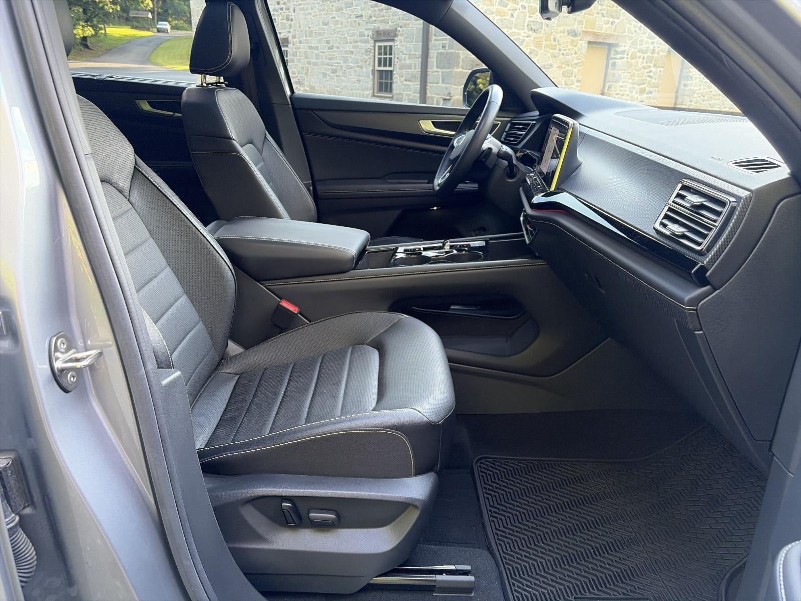 2024 Volkswagen Atlas Cross Sport 2.0T SEL R-Line 4MOTION