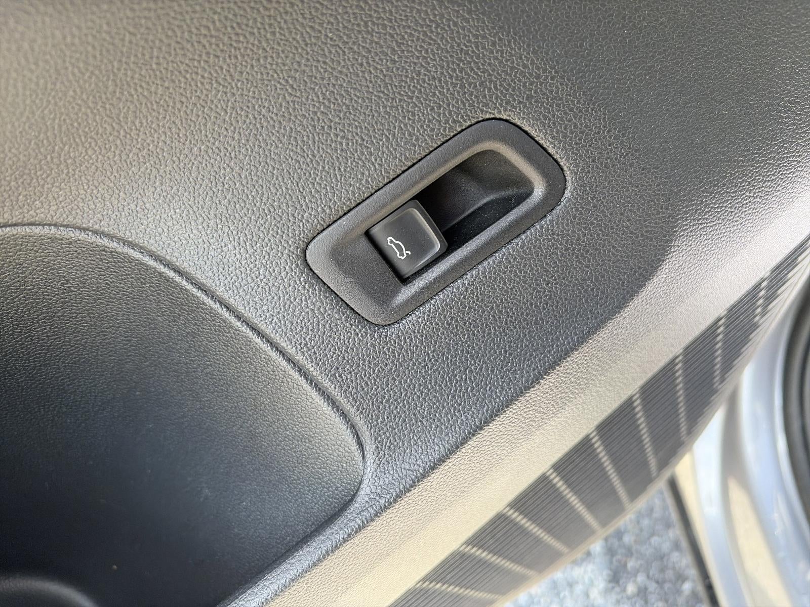 2024 Volkswagen Atlas 2.0T SE w/Technology 4MOTION