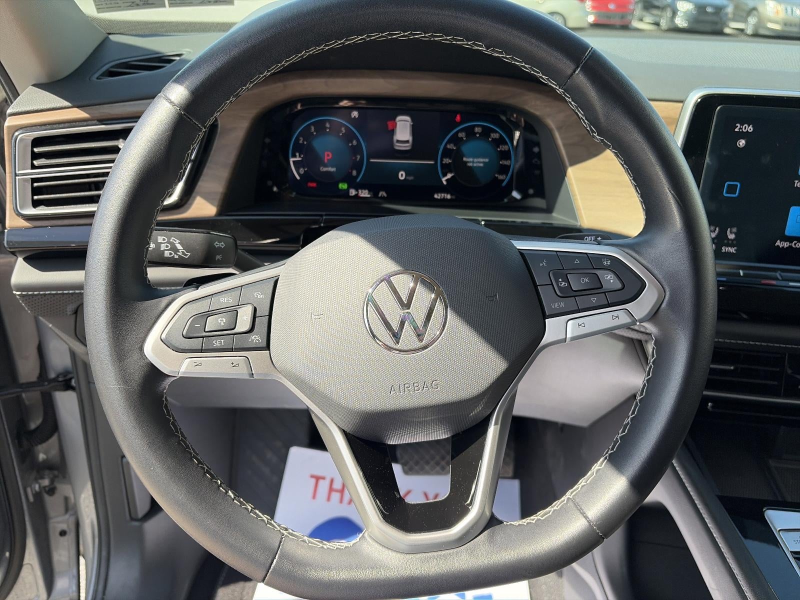 2024 Volkswagen Atlas 2.0T SE w/Technology 4MOTION