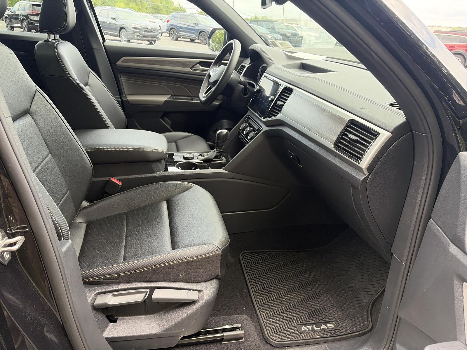 2023 Volkswagen Atlas Cross Sport 2.0T SE w/Technology 4MOTION