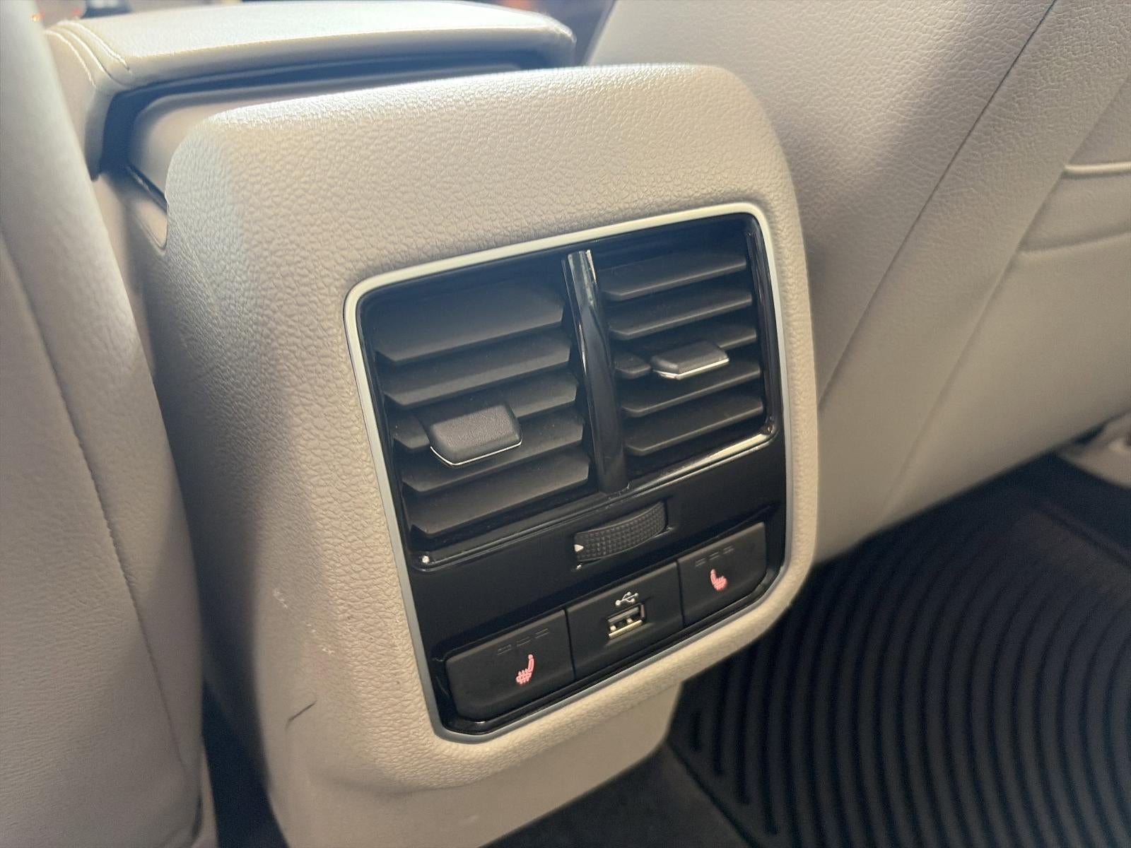 2018 Volkswagen Passat 2.0T SE w/Technology Auto