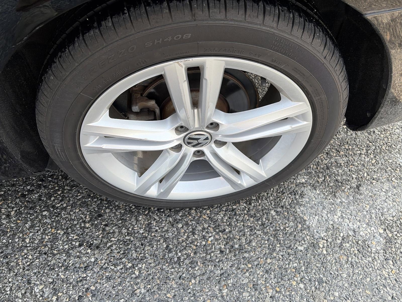 2014 Volkswagen Passat 4dr Sdn 1.8T Auto SEL Premium PZEV