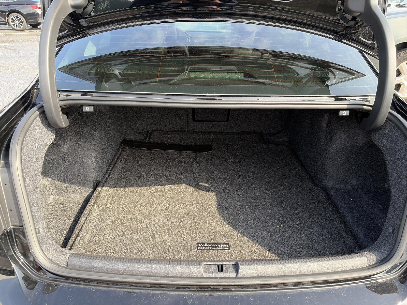 2014 Volkswagen Passat 4dr Sdn 1.8T Auto SEL Premium PZEV