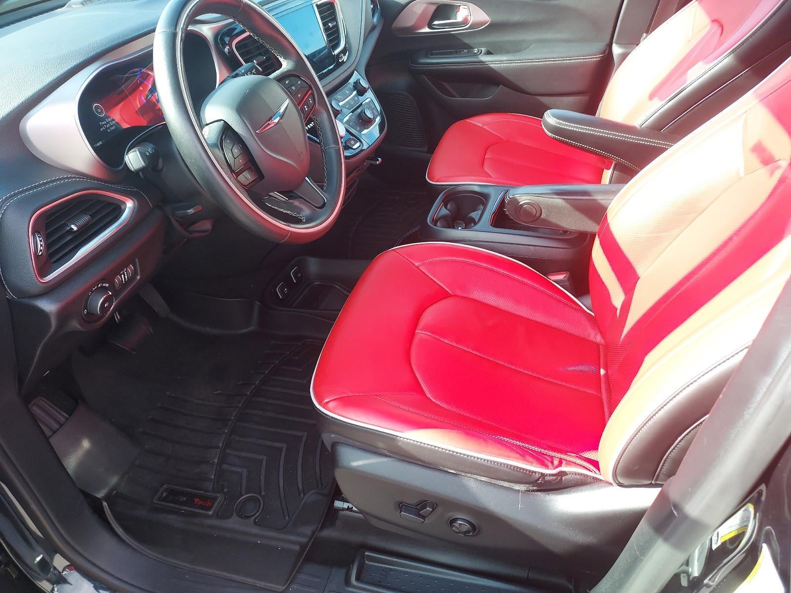 2020 Chrysler Pacifica Hybrid Red S FWD