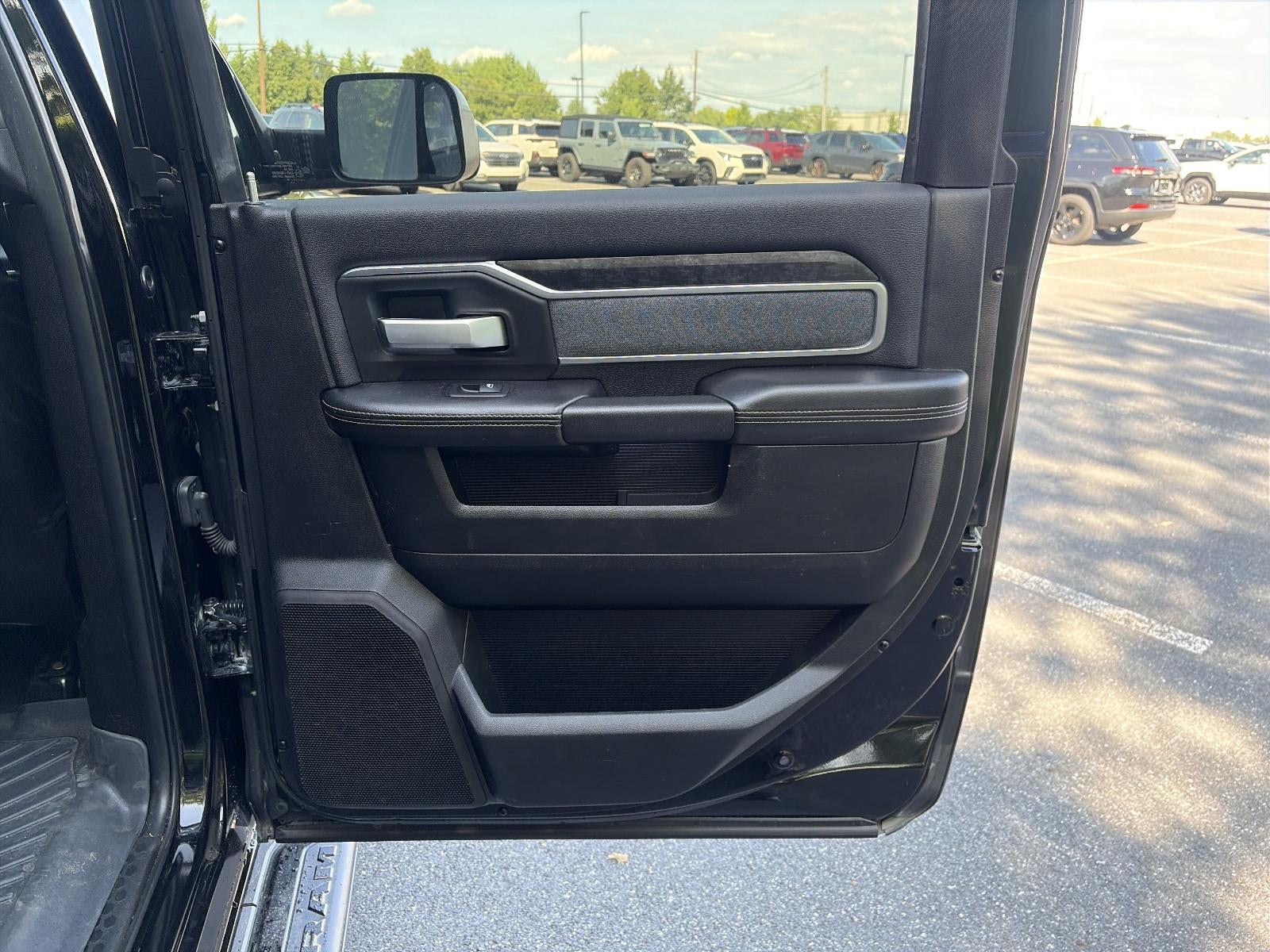 2019 RAM 3500 Big Horn 4x4 Crew Cab 6'4" Box