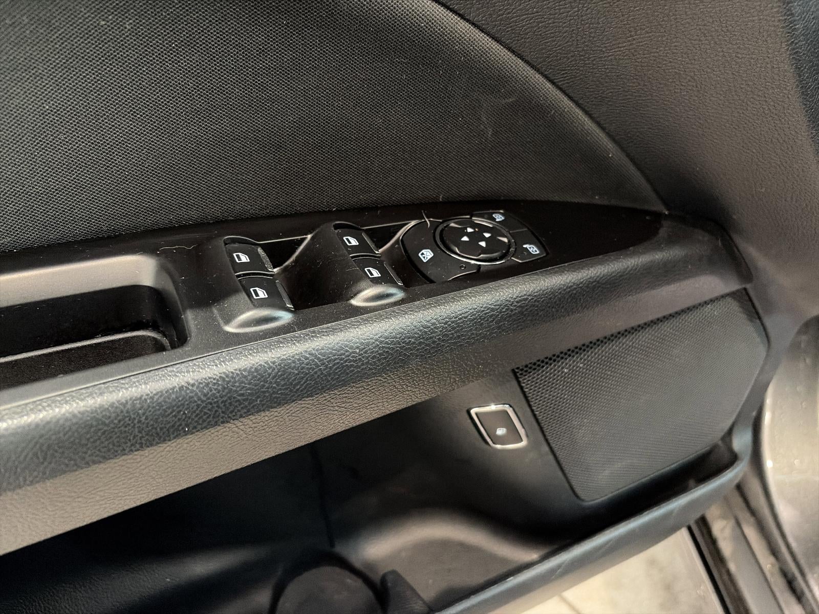 2017 Ford Fusion SE FWD