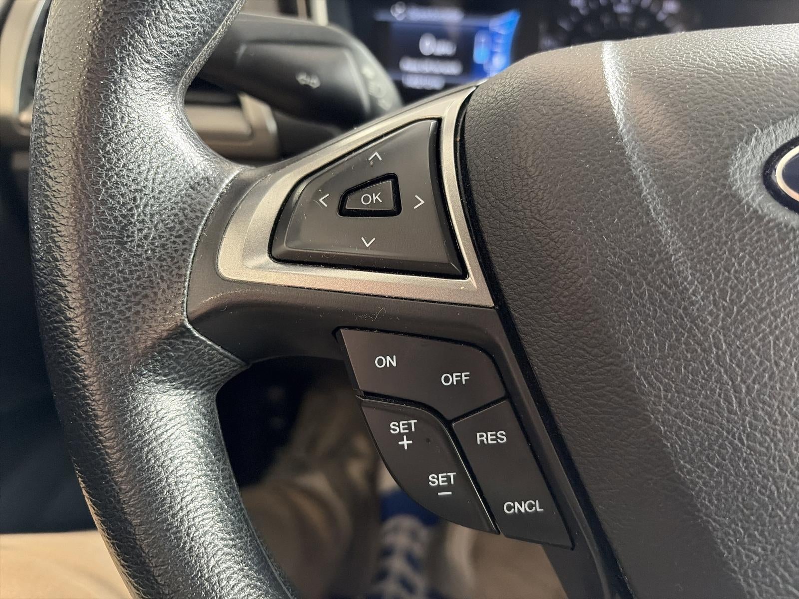 2017 Ford Fusion SE FWD