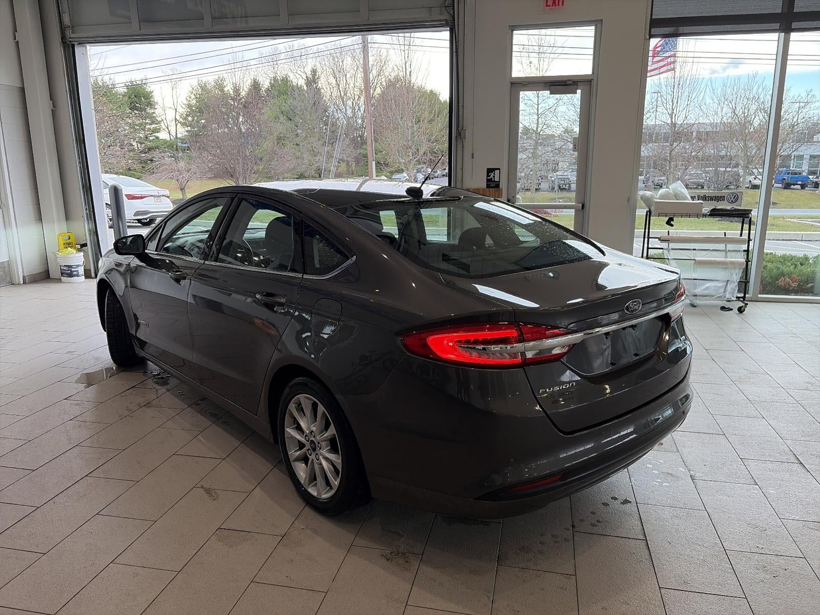 2017 Ford Fusion SE FWD