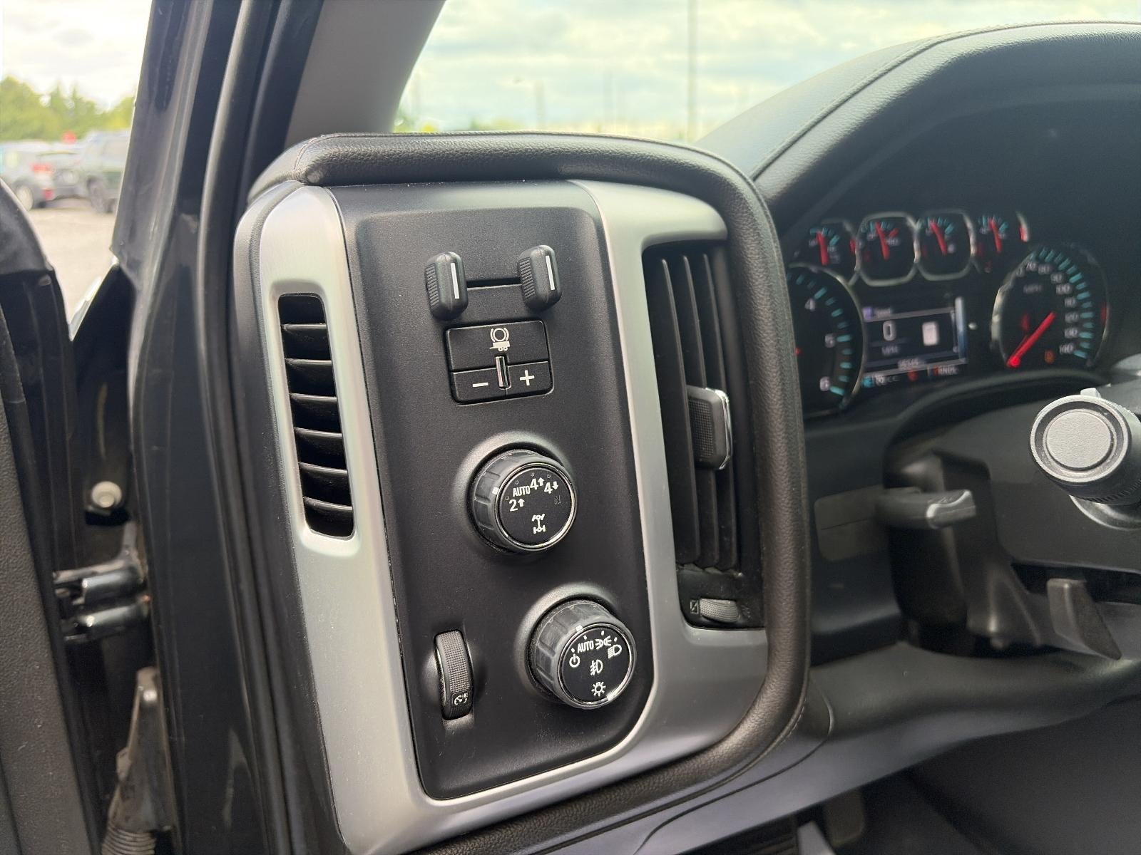 2017 GMC Sierra 1500 Crew Cab Standard Box 4-Wheel Drive SLT