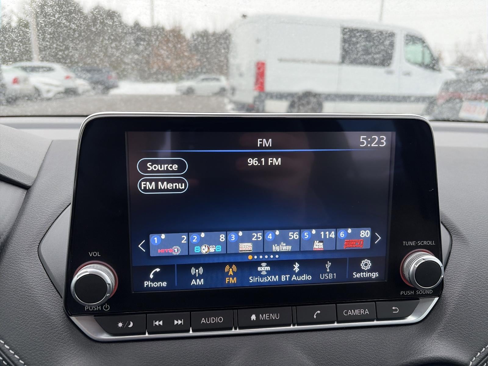 2024 Nissan Sentra SV CVT