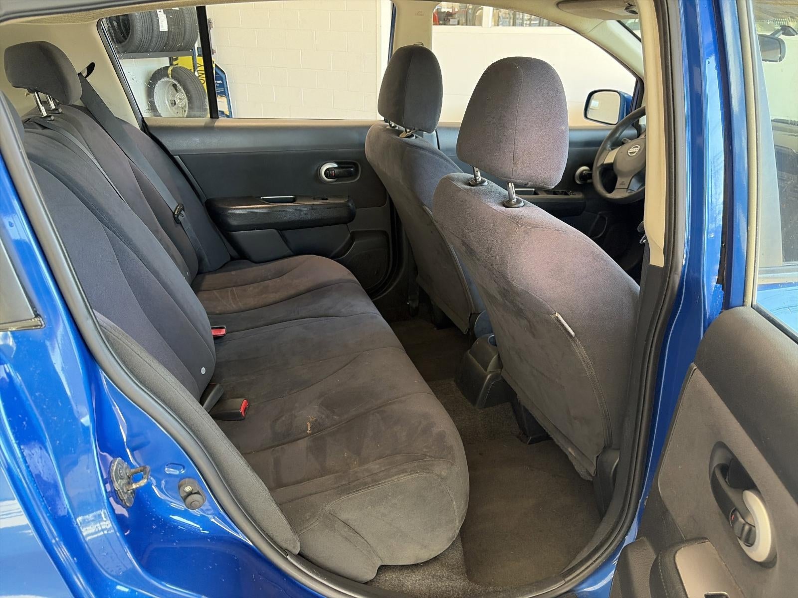 2008 Nissan Versa 5dr HB I4 Auto 1.8 S