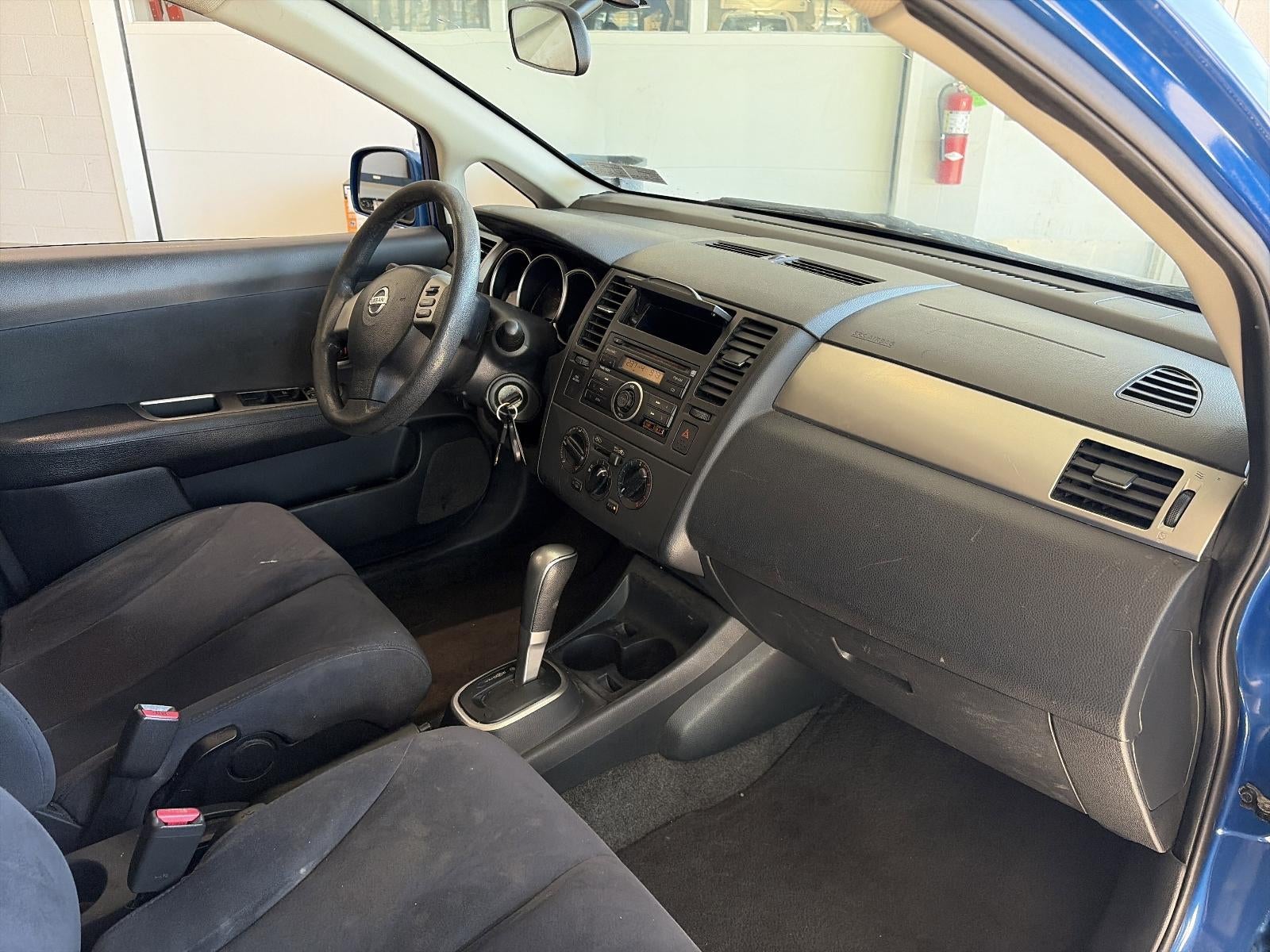 2008 Nissan Versa 5dr HB I4 Auto 1.8 S