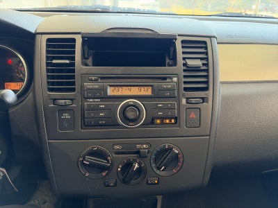 2008 Nissan Versa 5dr HB I4 Auto 1.8 S