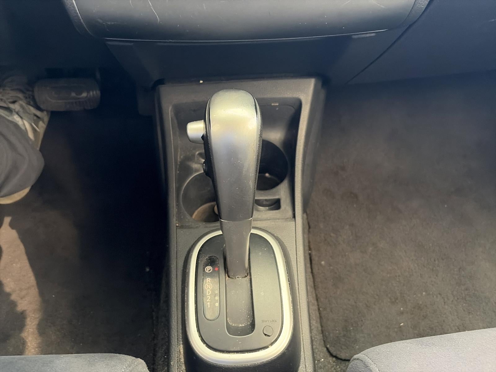 2008 Nissan Versa 5dr HB I4 Auto 1.8 S