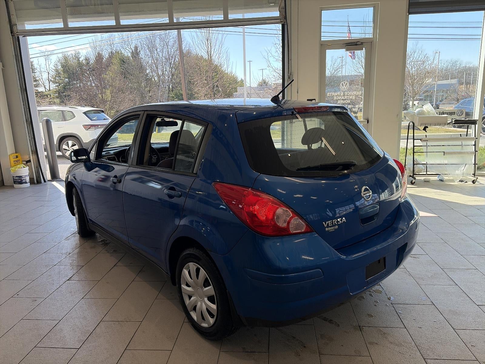 2008 Nissan Versa 5dr HB I4 Auto 1.8 S