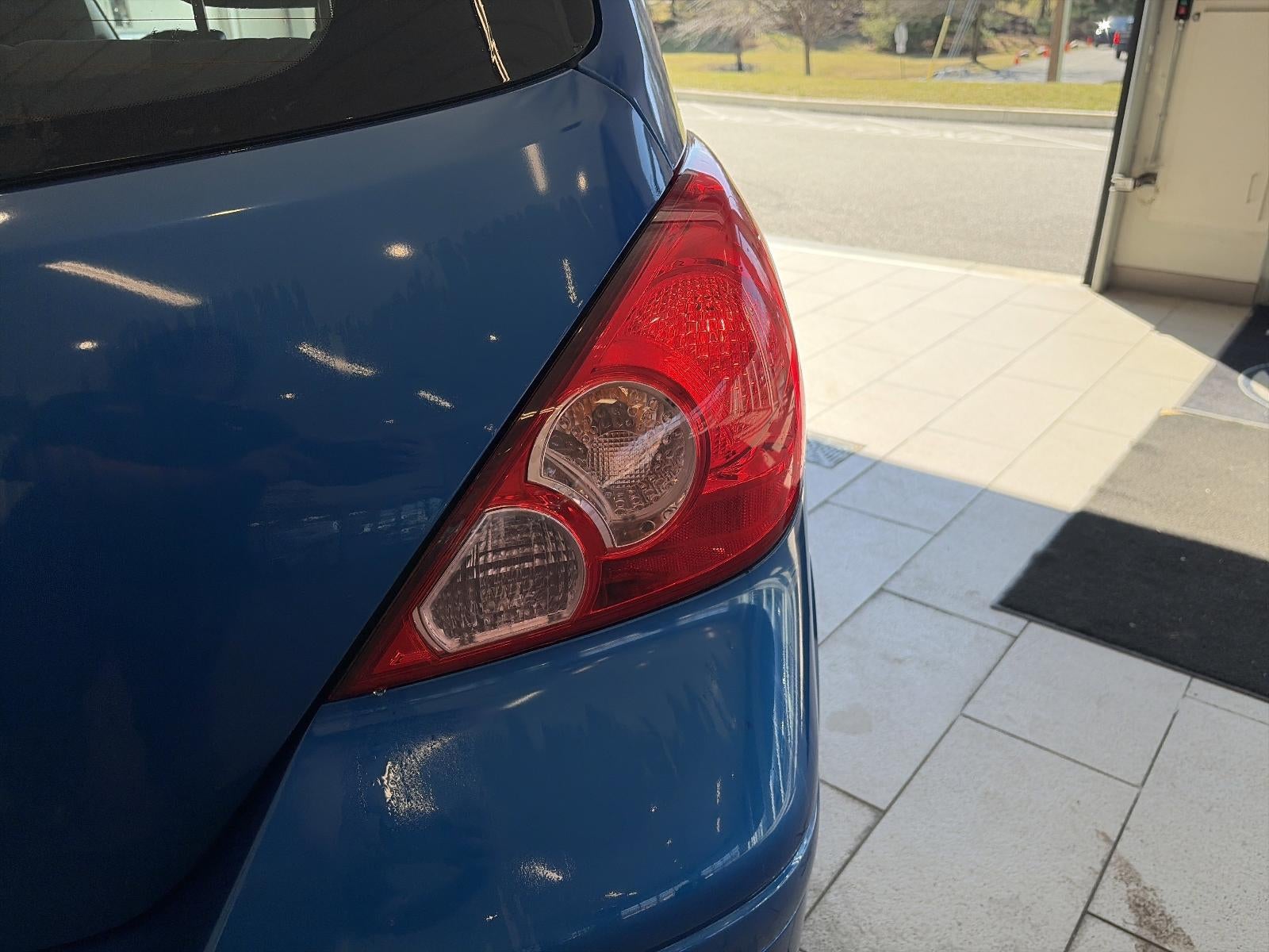 2008 Nissan Versa 5dr HB I4 Auto 1.8 S