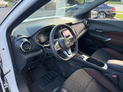 2023 Nissan Kicks SR FWD