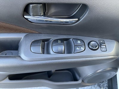 2023 Nissan Kicks SR FWD