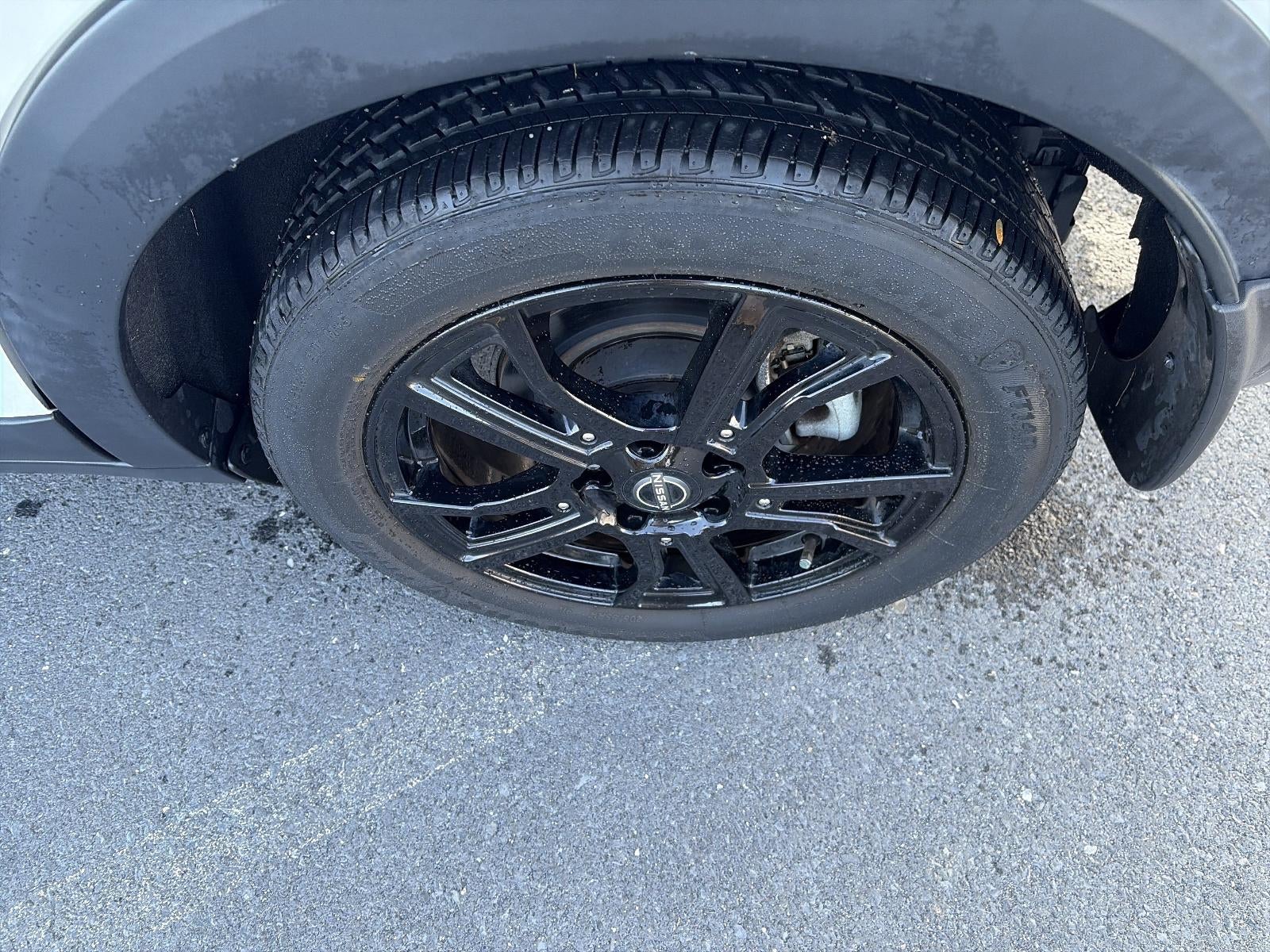 2023 Nissan Kicks SR FWD