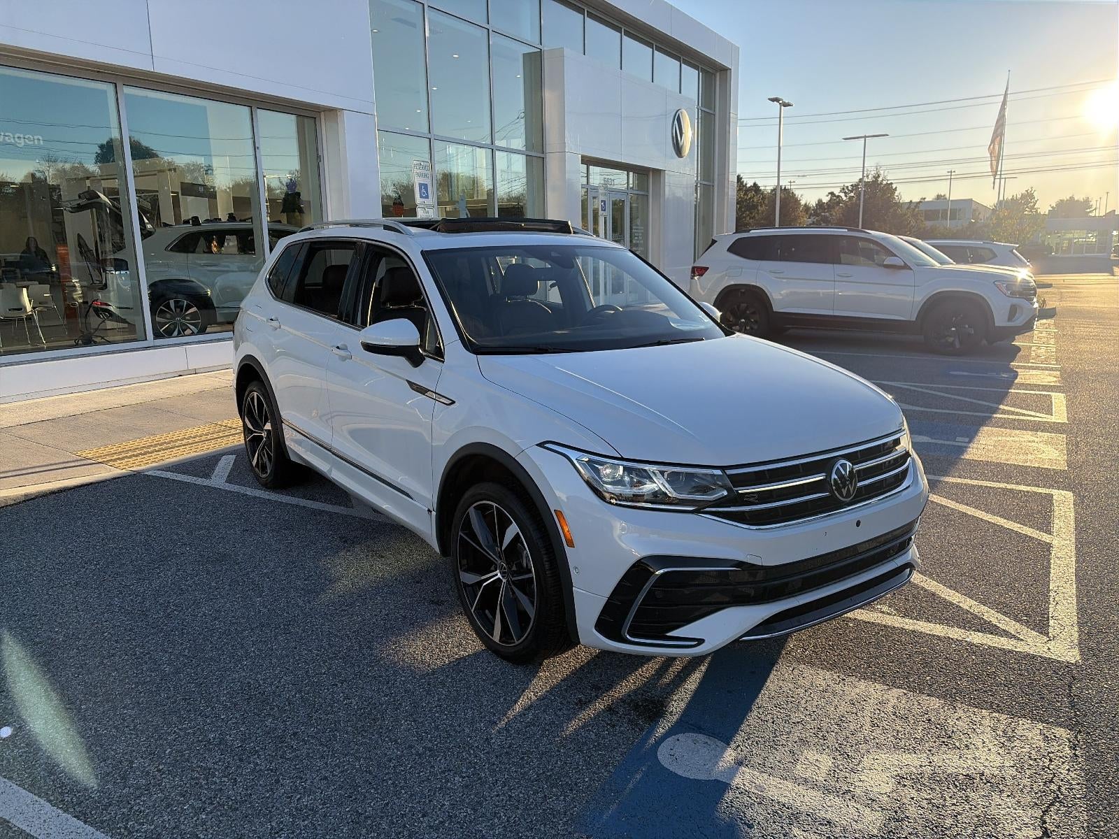 2024 Volkswagen Tiguan 2.0T SEL R-Line 4MOTION