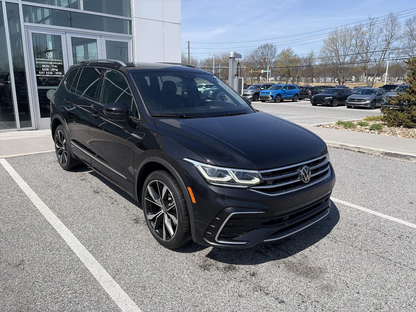 2024 Volkswagen Tiguan 2.0T SEL R-Line 4MOTION