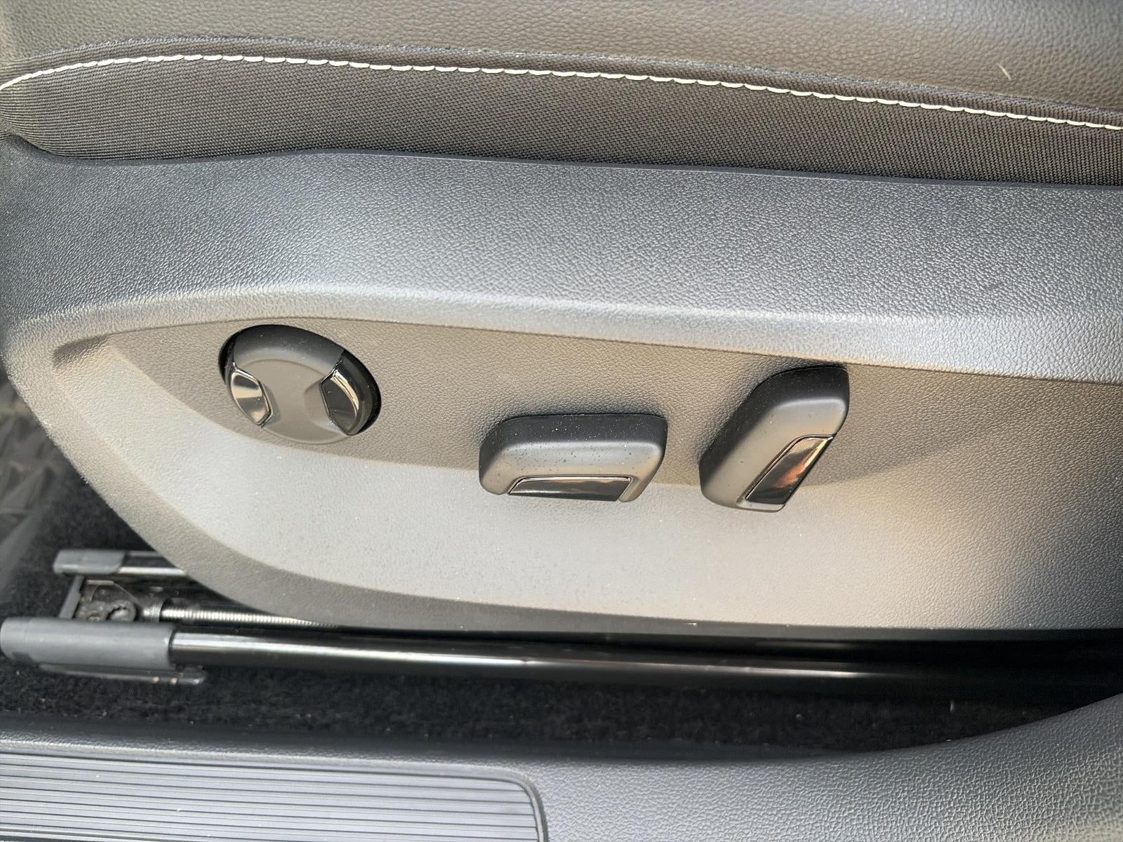 2024 Volkswagen Taos SE 4MOTION