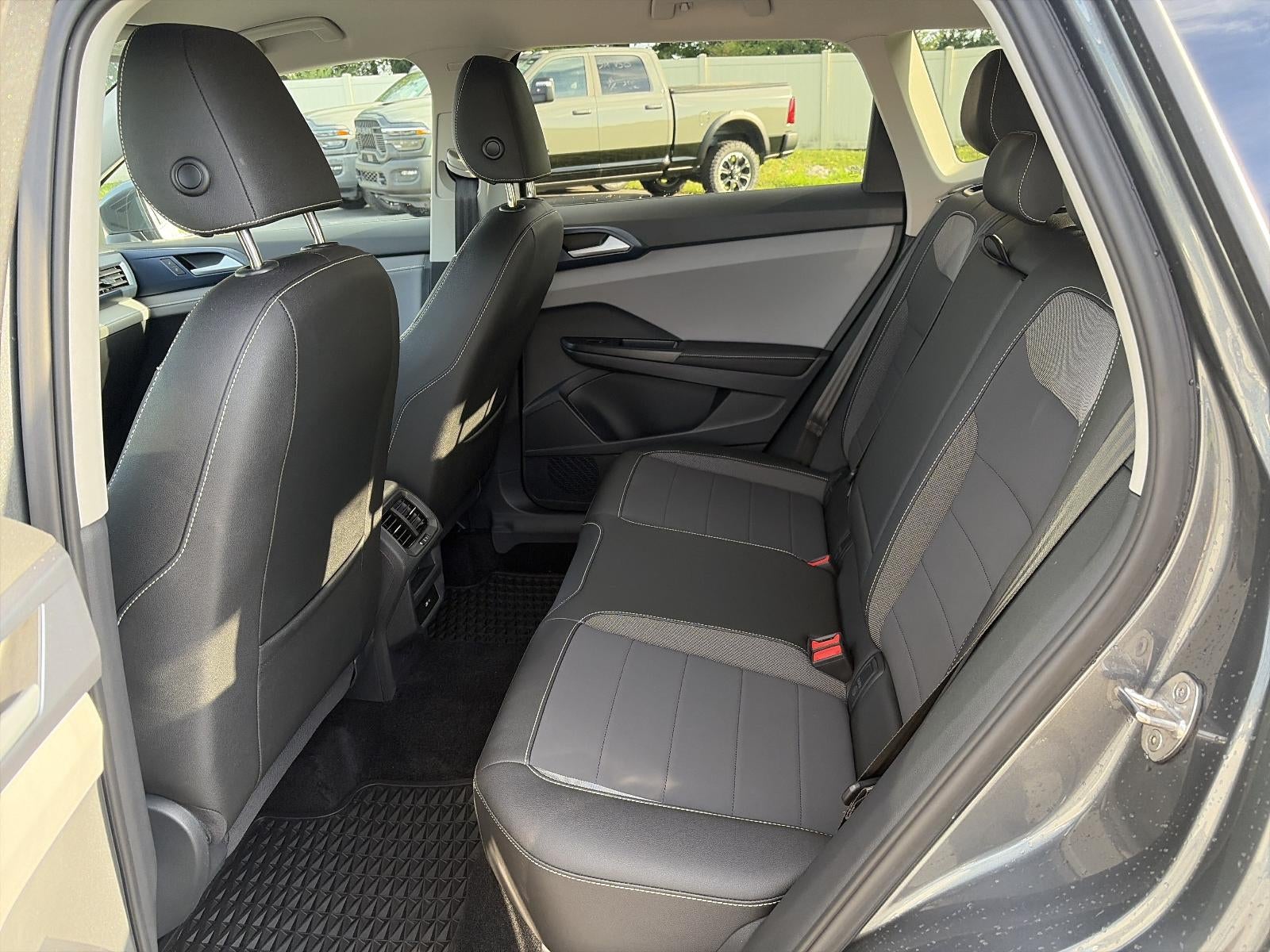 2024 Volkswagen Taos SE 4MOTION