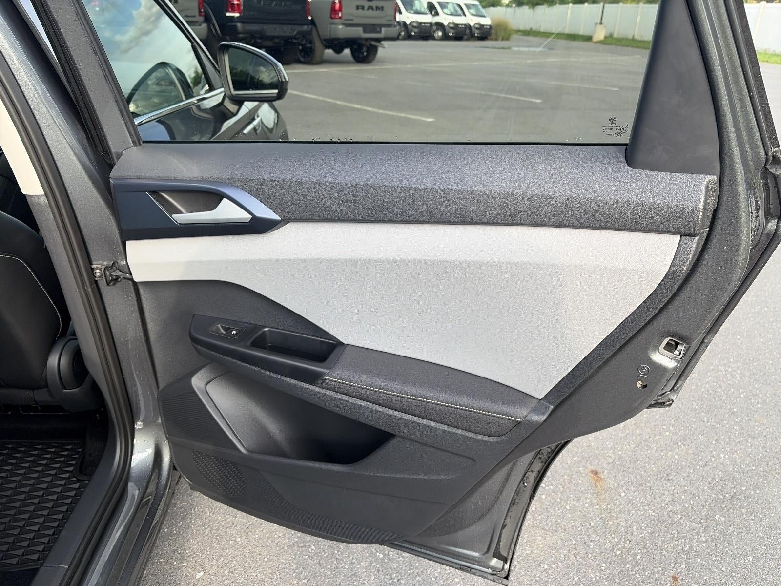 2024 Volkswagen Taos SE 4MOTION