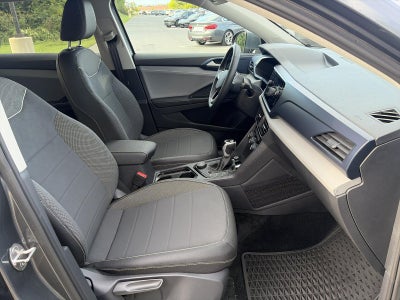 2024 Volkswagen Taos SE 4MOTION