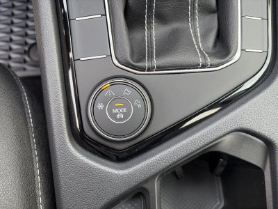 2024 Volkswagen Taos SE 4MOTION