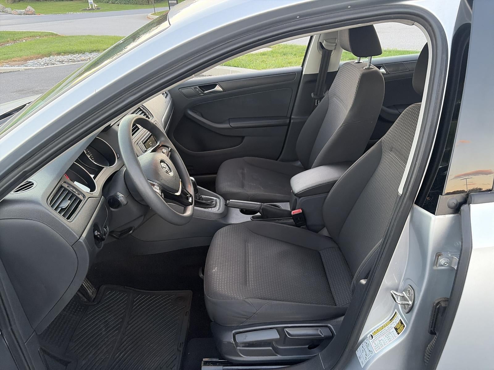 2016 Volkswagen Jetta 4dr Auto 1.4T S Sedan