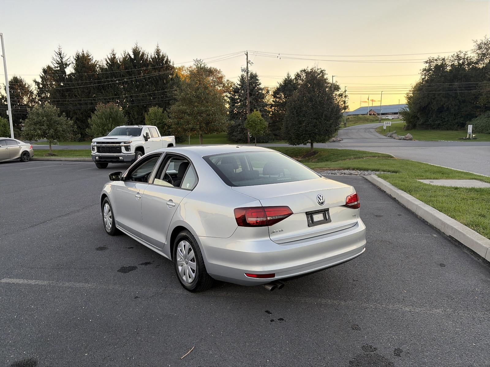 2016 Volkswagen Jetta 4dr Auto 1.4T S Sedan
