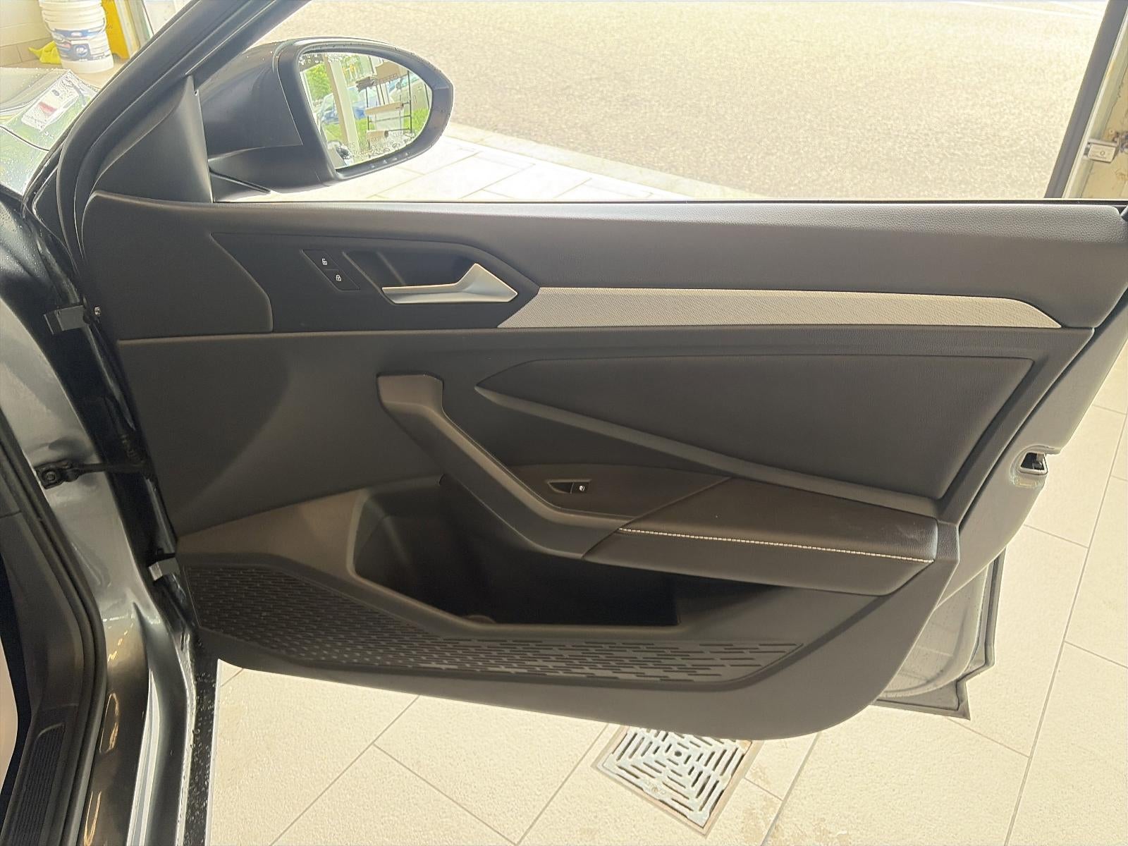 2023 Volkswagen Jetta S Manual