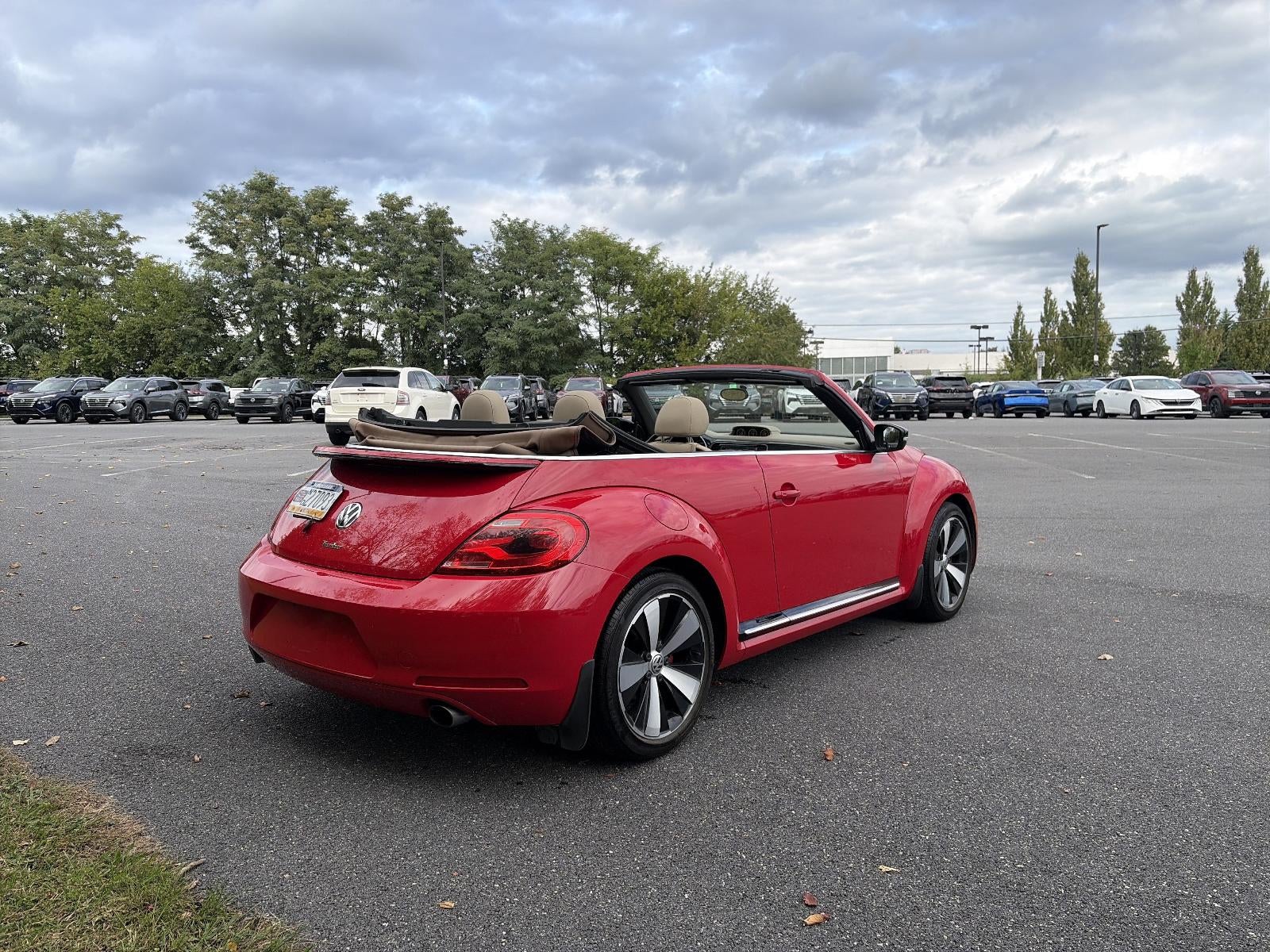 2013 Volkswagen Beetle Convertible 2dr DSG 2.0T PZEV *Ltd Avail*