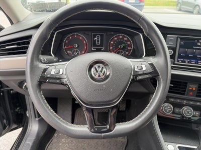 2021 Volkswagen Jetta SE Auto